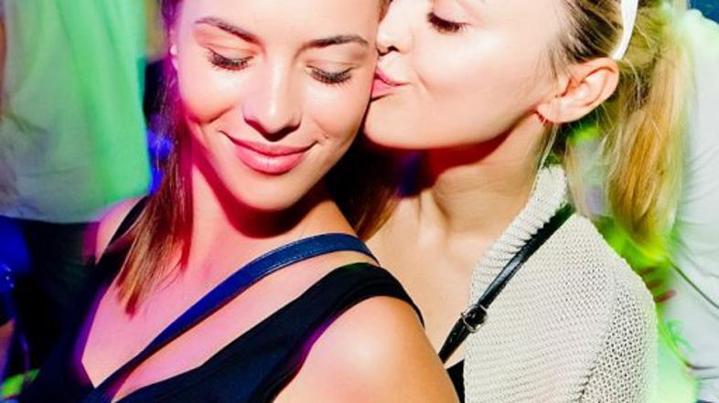 Sredin razvratni cirkuški odklop