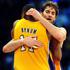 Andrew Bynum in Pau Gasol