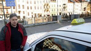 Dušan Oblak meni, da so globe taksistom nesorazmerne glede na plače.