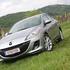 Mazda3 ni avtomobil, ki ustavlja promet, ko se pelje mimo. Prej kot to je avtomo
