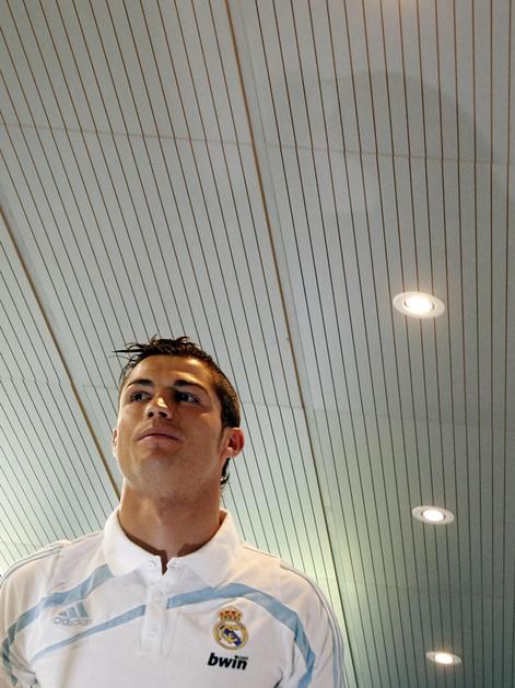 Ronaldo Nemkam ni tako privlačen kot Van der Vaart. (Foto: Reuters)