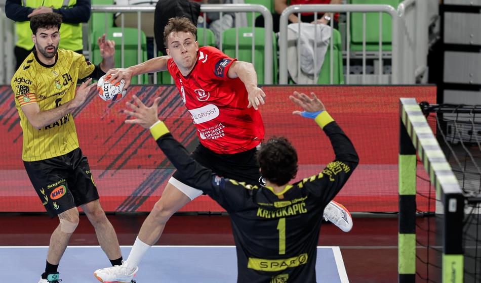 Slovan klonil proti španski zasedbi