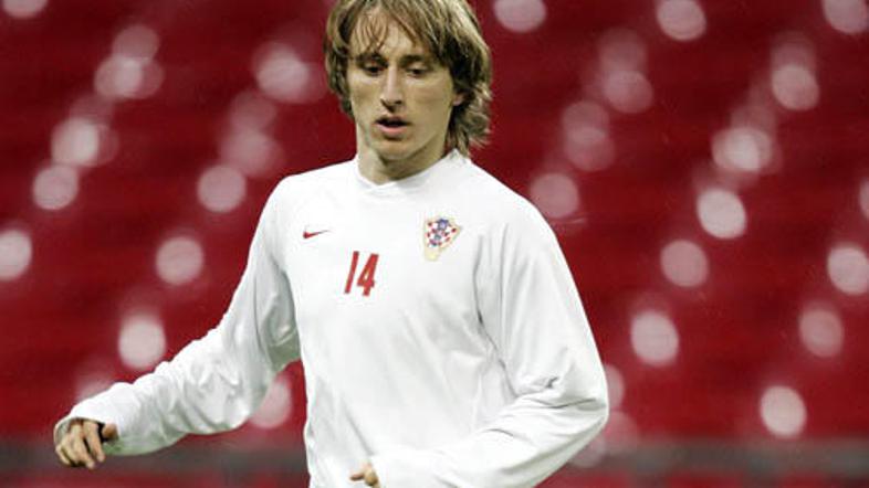 Luka Modrić je s presenečenjem sprejel odločitev, da ostaja v Dinamu.