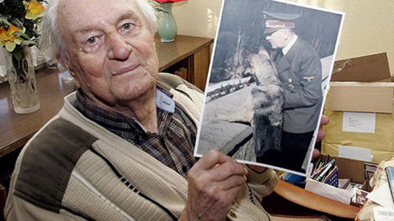 92-letni Misch je edina še živeča priča drame, ki je potekala 30. aprila 1945.