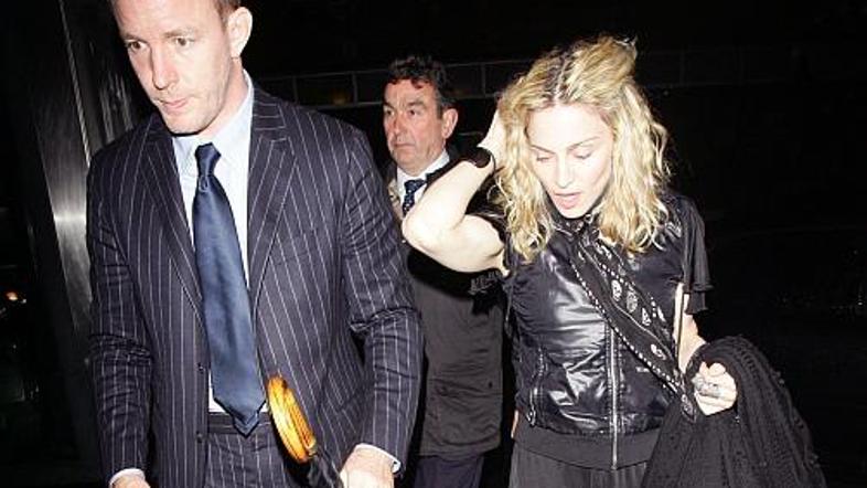 Zveza med Ritchiejem in Madonno postaja zadnje čase vse bolj trhla, kdaj bo doko