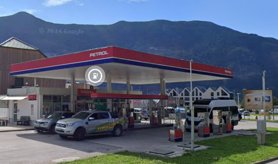 Zaprli edini bencinski servis v Bovcu zaradi prenove