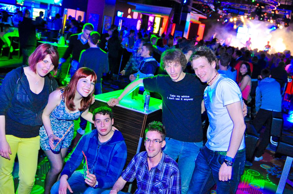 Tuš razvnel žurerje