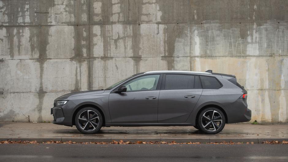 Opel Astra | Avtor: Anže Petkovšek