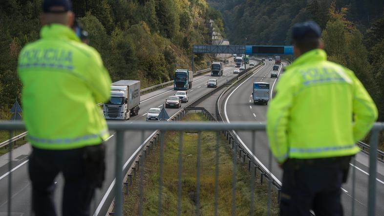 Avtocestna policija radar merjenje hitrosti varnostna razdalja