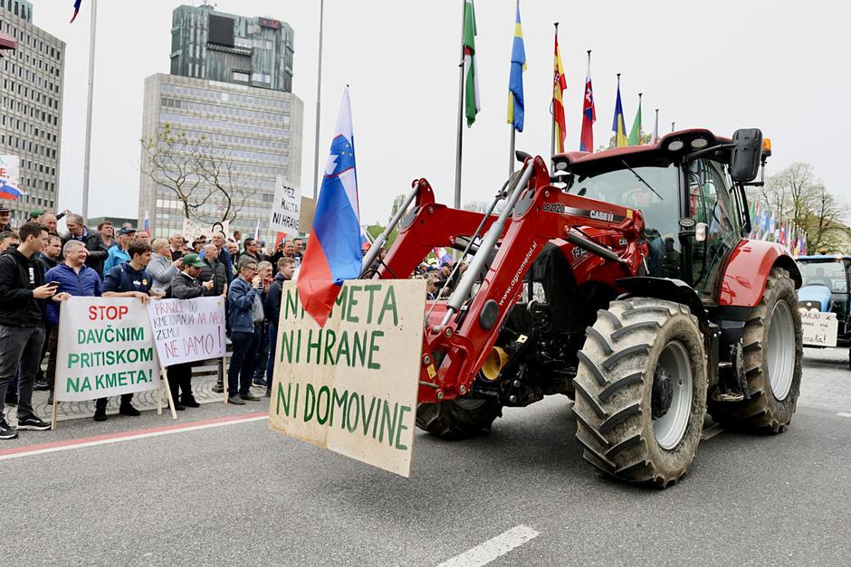 protestni shod kmetov v središču prestolnice | Avtor: Saša Despot