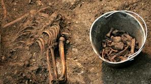 Najdene kosti so lahko stare več kot 150 let.