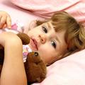 Otroka na spanje navajajte že čez dan. (Foto: Shutterstock)