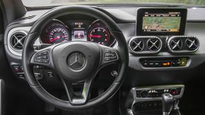 Mercedes-Benz razred X
