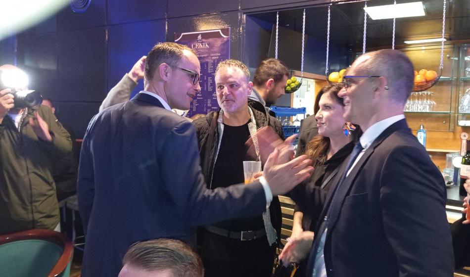 Demokrati: Pričakujemo odgovor, s kom, ali sploh, je pripravljen iti v vlado