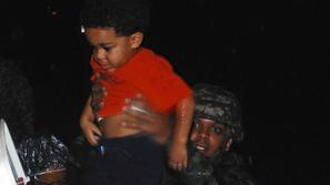 V Louisiani evakuirali prebivalce, ker se bojijo, da bi popustil nasip.,