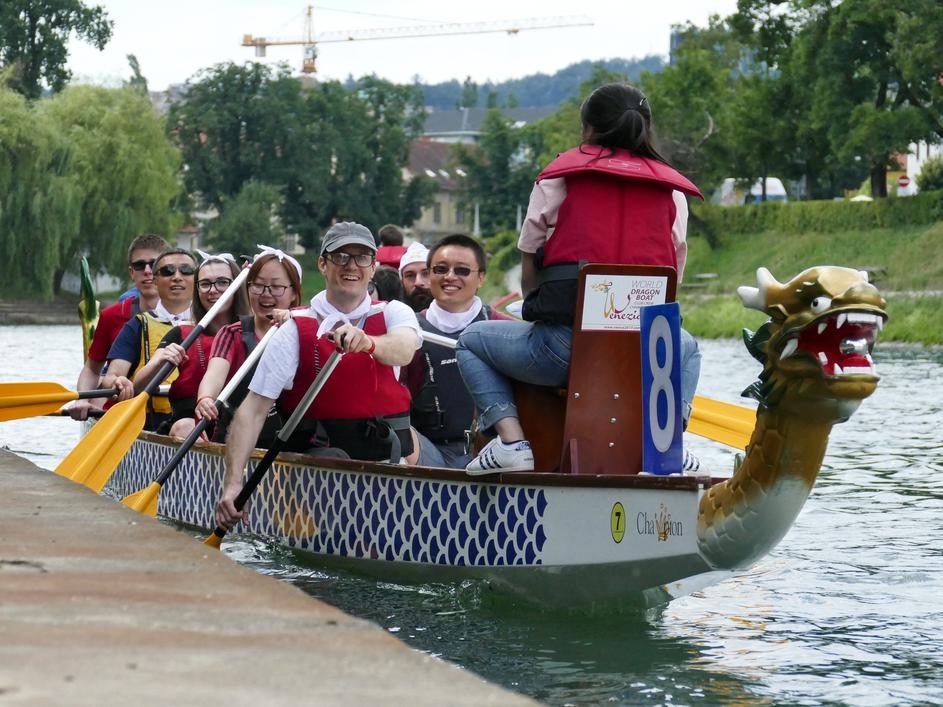 Festival zmajevih čolnov
