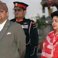 Volitve bodo odločile, ali se bosta kralj Gyanendra in njegova žena obdržala na 