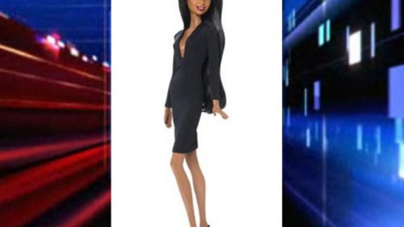 Kontroverzna lutkica ostaja na prodajnih policah, kupiti pa jo je mogoče za 16 d