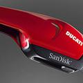 Ducati USB ključ ima 4 GB spomina.