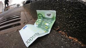 bankovec evro evri denar tla