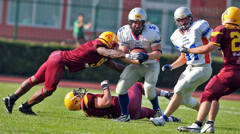 Najboljši slovenski fantje lahko s pomočjo Jordana pridejo v finale. (Foto: Bošt