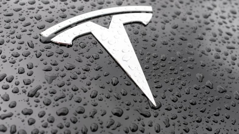 Tesla logo
