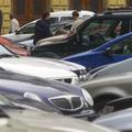 Ministri bodo na redni seji vlade odločali tudi o novih obdavčitvah avtomobilov.