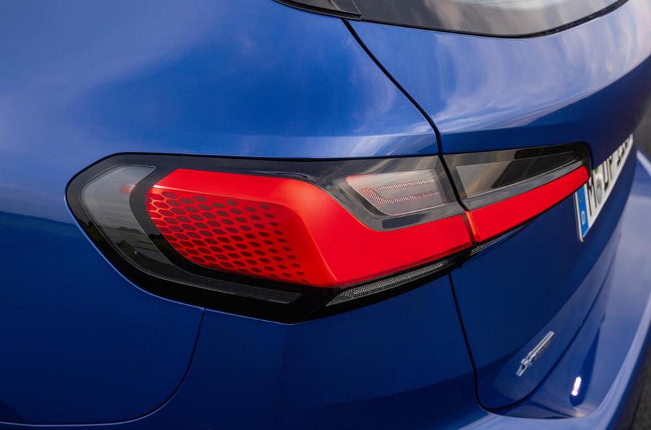 BMW serija 2 active tourer