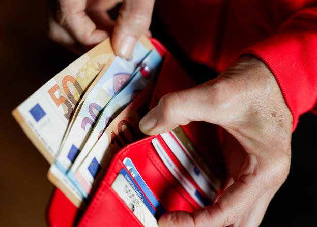 denar, bankovci, gotovina, denarnica