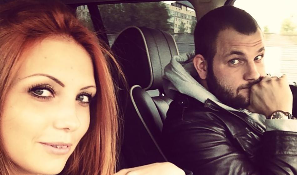 Milijonarja Romana in njegovo ženo razkosali v puščavi