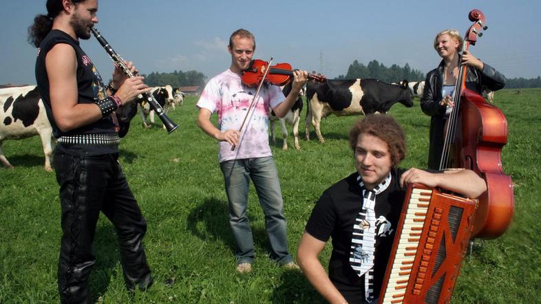 Vstopnina za festival, na katerem bo prihodnjo soboto nastopila tudi etno zasedb