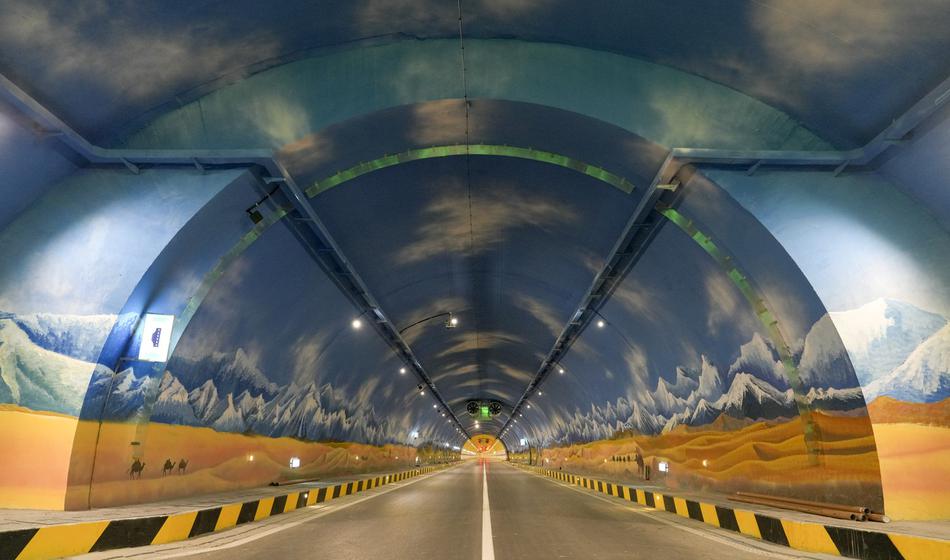 Dokončan mega predor: Namesto več ur, le še 20 minut vožnje