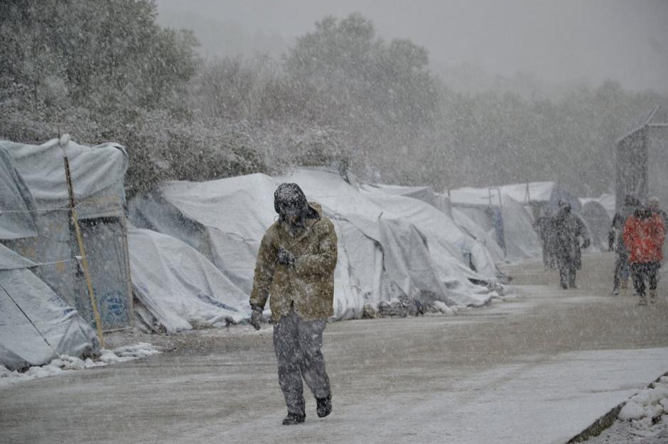 Lesbos begunci sneg | Avtor: EPA
