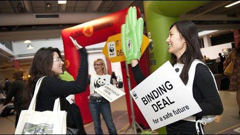 Nekatere države v razvoju se zavzemajo za sprejetje zavezujočega protokola, drug