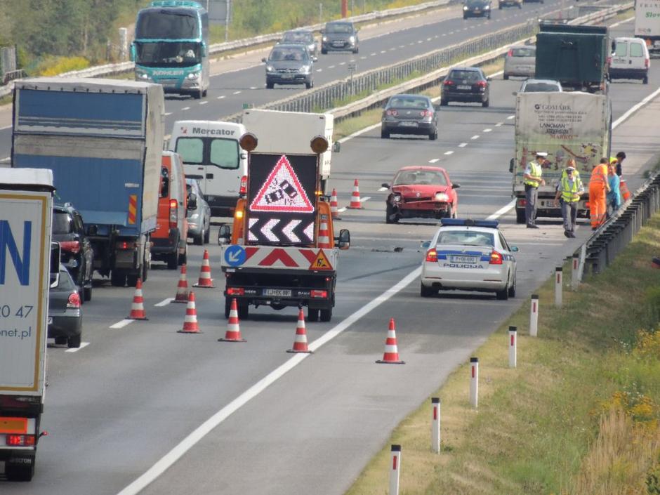 Prometna nesreča na gorenjski avtocesti. | Avtor: Bralka Žurnala24