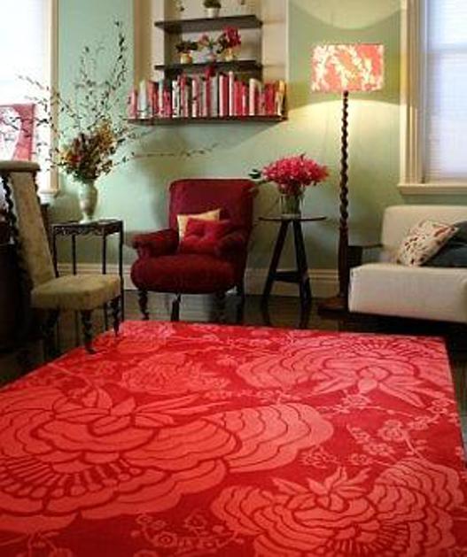 Barvita preproga je lahko zanimiv dekorativni element. 