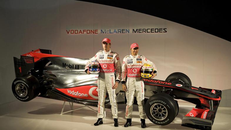 novi dirkalnik McLaren Mercedes Button Hamilton MP24-5