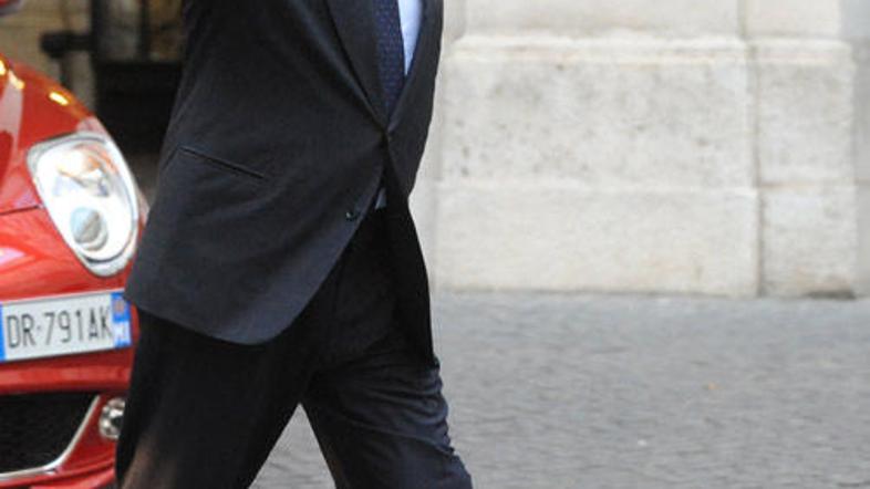 Berlusconi bo kmalu izdal nov CD z ljubezenskimi pesmimi.