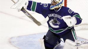 Roberto Luongo ni zaspal in Vancouver Canucks so zmagali z 1:0. (Foto: Reuters)