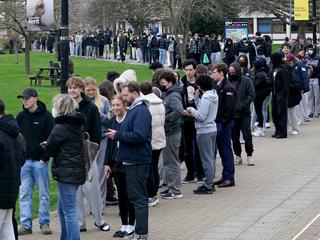 Izbruh meningitisa v Angliji