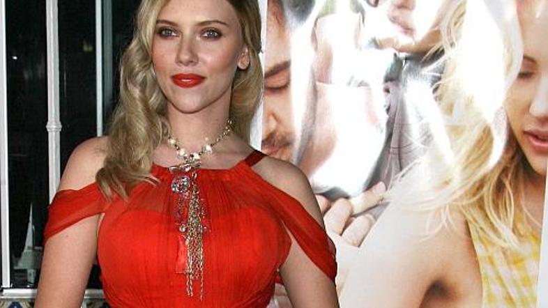 Scarlett je zaradi svojega brata dvojčka prestavila poroko. Hunter namreč dela z