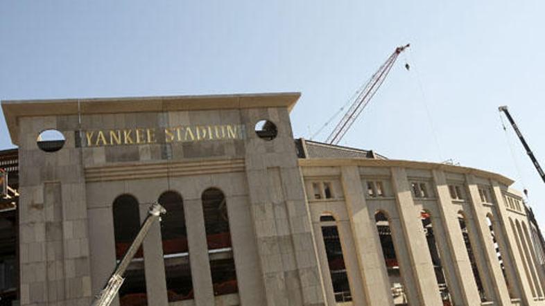 Yankee Stadium bo kot zadnjo tekmo gostil obračun med Rangersi in Red Wingsi.