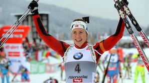 Solemdal Hochfilzen biatlon zasledovanje zasledovalna tekma cilj slavje veselje