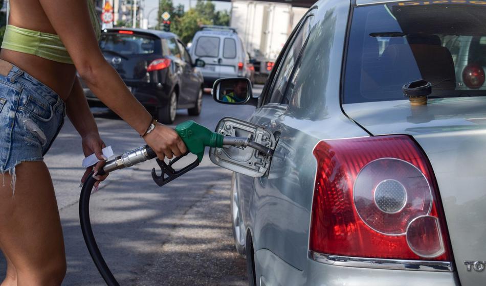 Toliko bo treba v torek odšteti za liter bencina in dizla