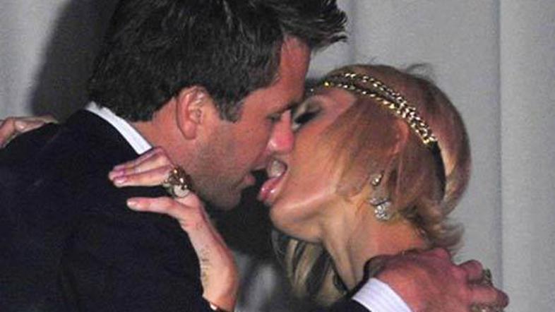 Paris se v Franciji poljublja po francosko.