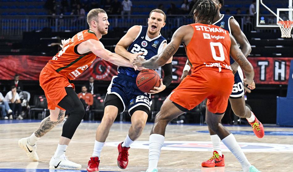 Cedevita Olimpija na derbiju vodilnih ekip doživela prvi evropski poraz v sezoni