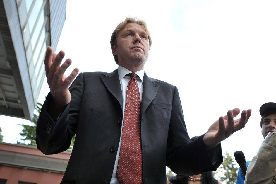 Gregor Golobic Zares