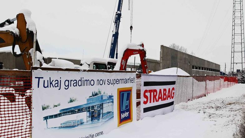 Ljubljana 15.01.2013 gradbisce Hofer ob ulici Jozeta Jame v Ljubljani; foto:Sasa