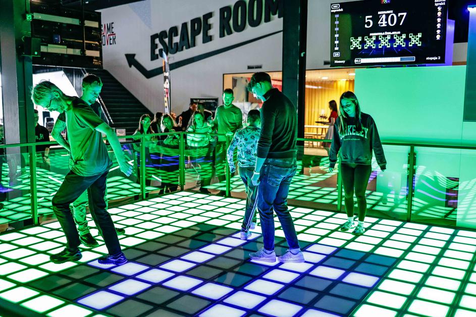 otvoritev Woop Arena Pixel