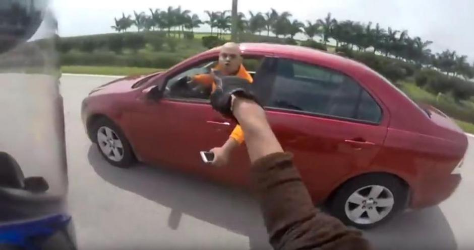 Dvoboj na cesti | Avtor: Youtube/Roni G